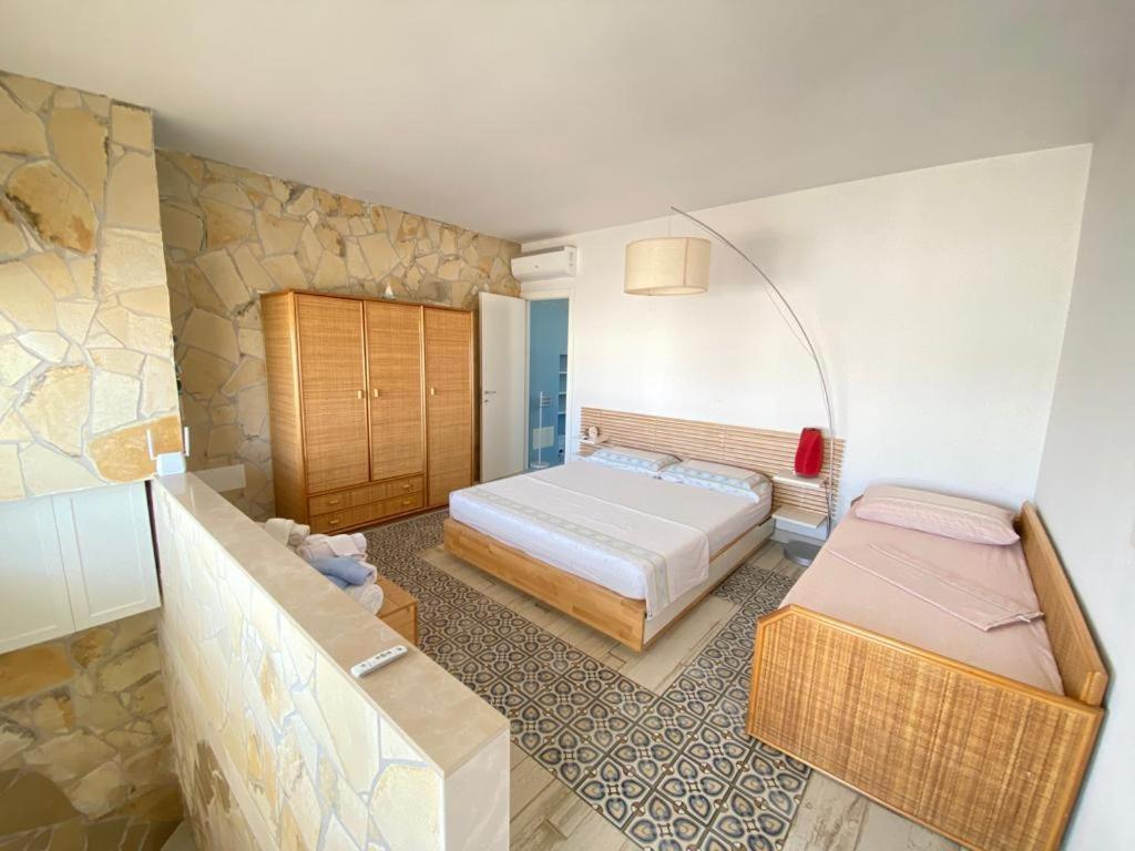 Casa Vacanze Illiria A Roca Vecchia Vicinissima Al Mare Экстерьер фото