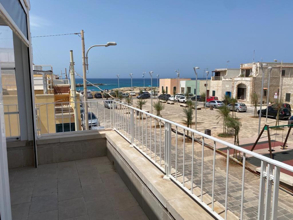 Casa Vacanze Illiria A Roca Vecchia Vicinissima Al Mare Экстерьер фото